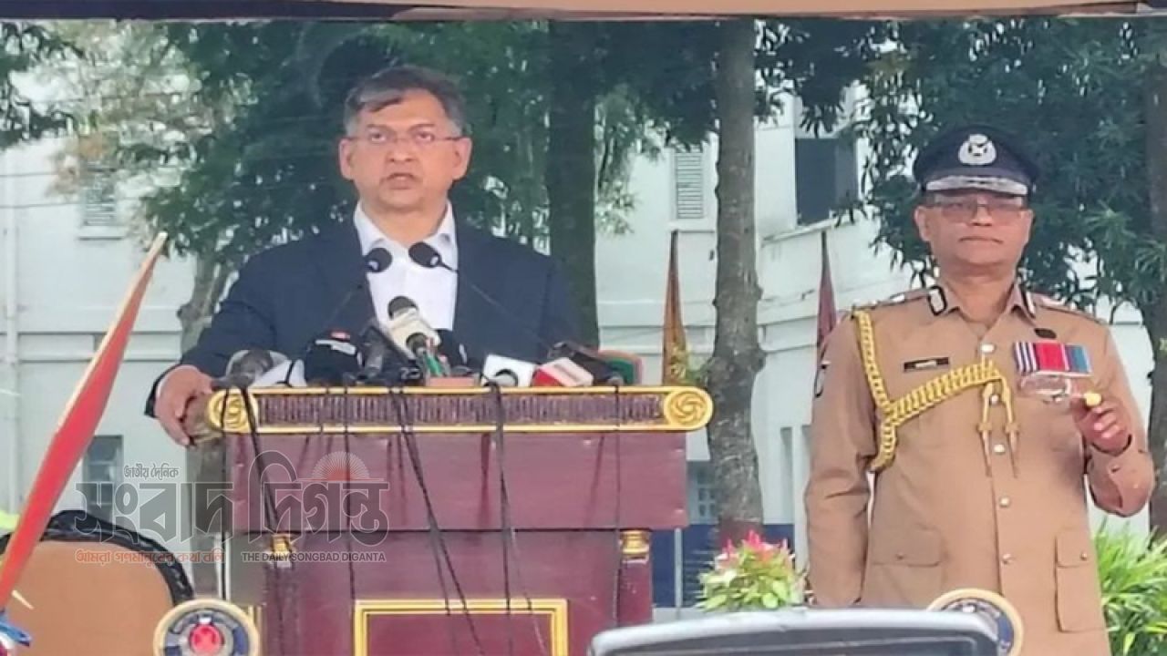 সততা ও দক্ষতায় ‘জনগণের পুলিশ’ হওয়ার আহ্বান
