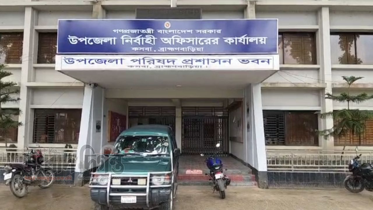 জনবল সংকটে কসবার ৫ সরকারি দপ্তর, ব্যাহত হচ্ছে সেবা কার্যক্রম