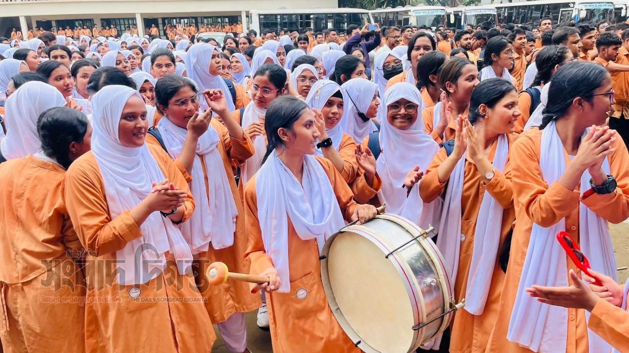 এইচএসসিতে আব্দুল কাদির মোল্লা সিটি কলেজের বাজিমাত, জিপিএ- ৫৬১ জন 